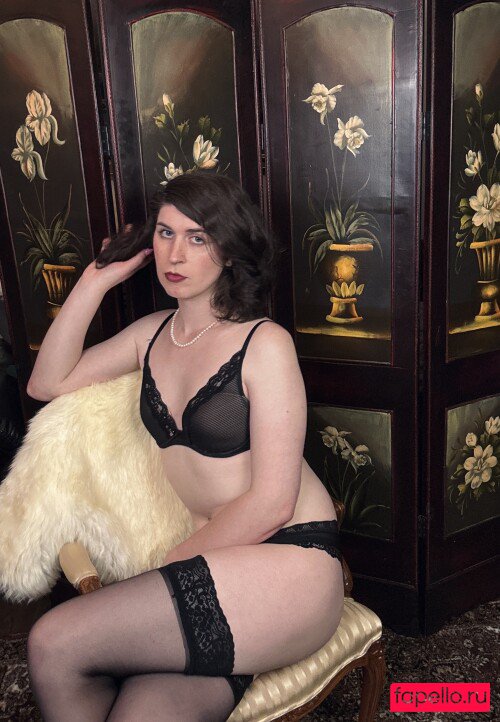 SerafinaFell Nude Onlyfans Photo 13