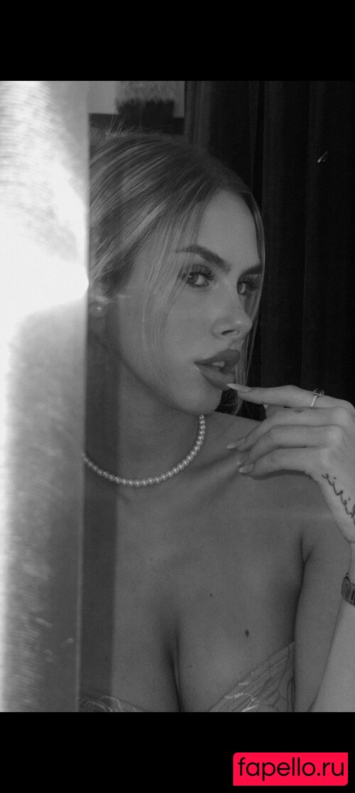 Elisa Pellegrino Nude Onlyfans Photo 133