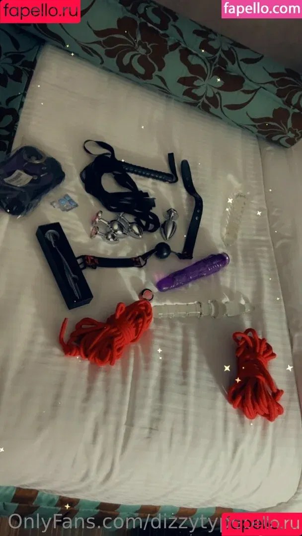 dizzytypebroad / thedizzykitten Onlyfans Photo Gallery 