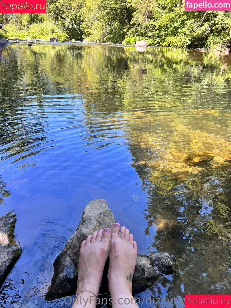 dizzytypebroad / thedizzykitten Onlyfans Photo Gallery 