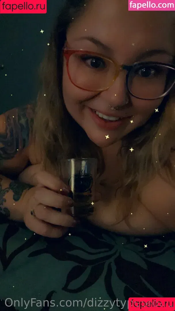 dizzytypebroad / thedizzykitten Onlyfans Photo Gallery 