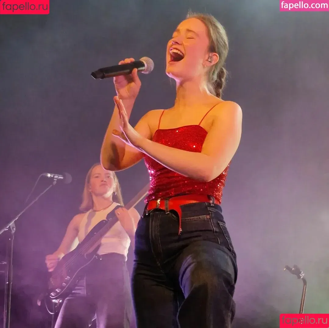 Sigrid / Sigrid Solbakk Raabe / thisissigrid Onlyfans Photo Gallery 