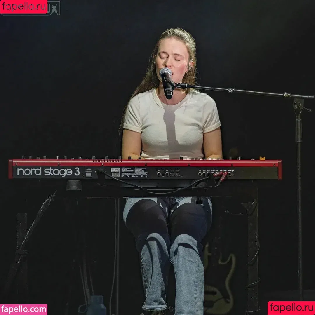 Sigrid / Sigrid Solbakk Raabe / thisissigrid Onlyfans Photo Gallery 