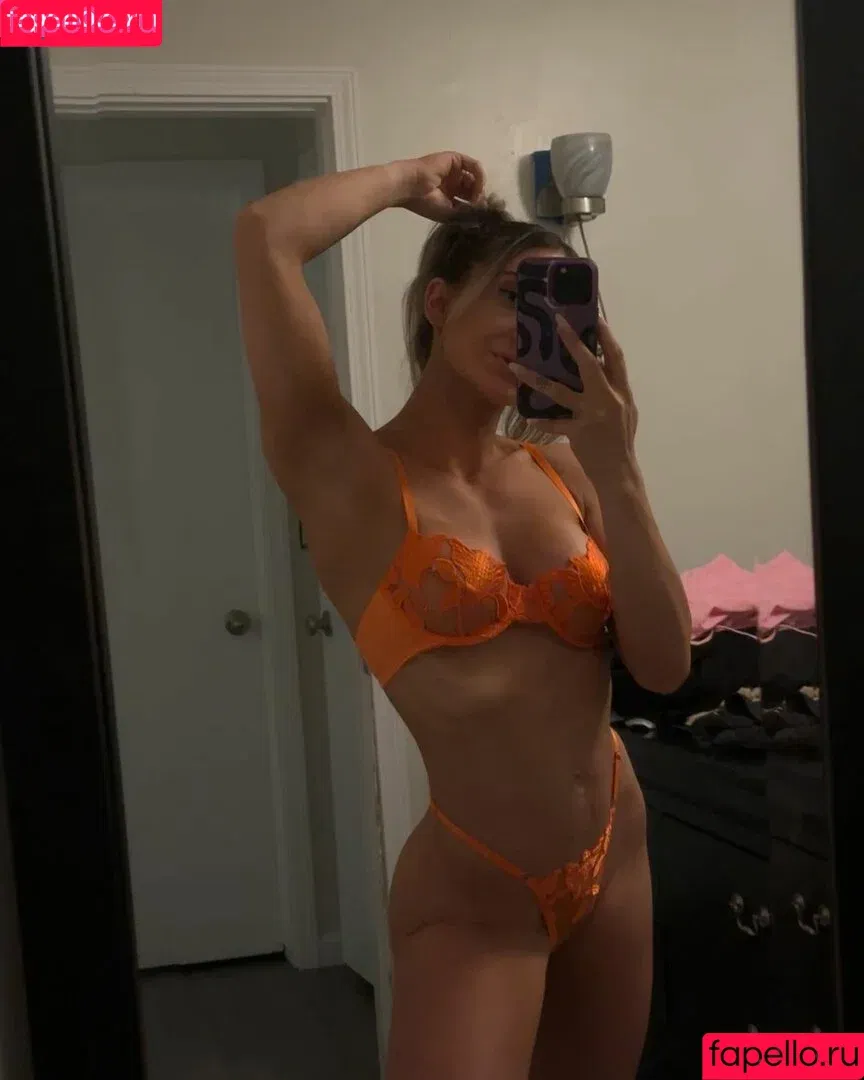 Lola Evens / https: / the_lolaevens / thelolaevens Onlyfans Photo Gallery 