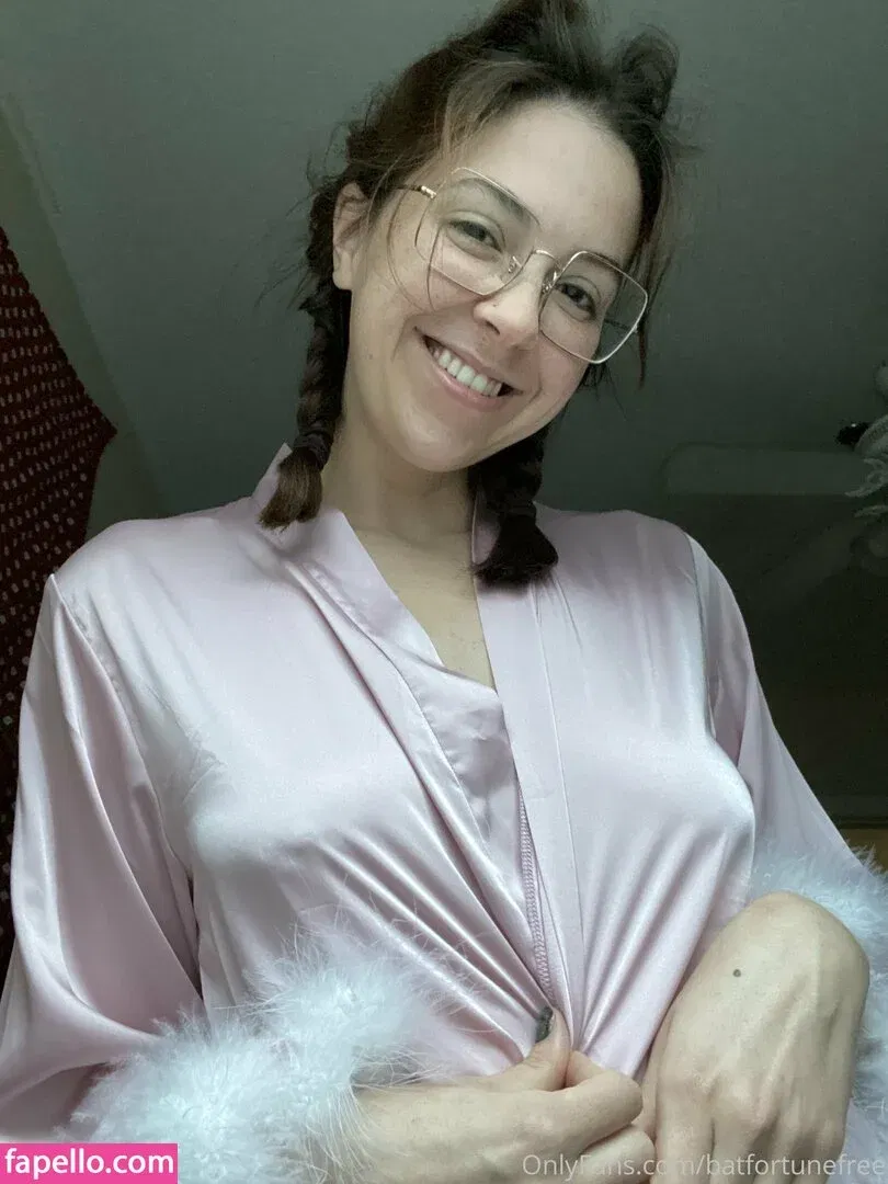 batfortunefree Onlyfans Photo Gallery 