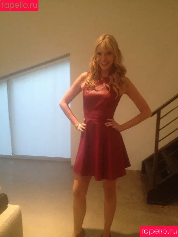 Riki Lindhome / rikilindhome Onlyfans Photo Gallery 