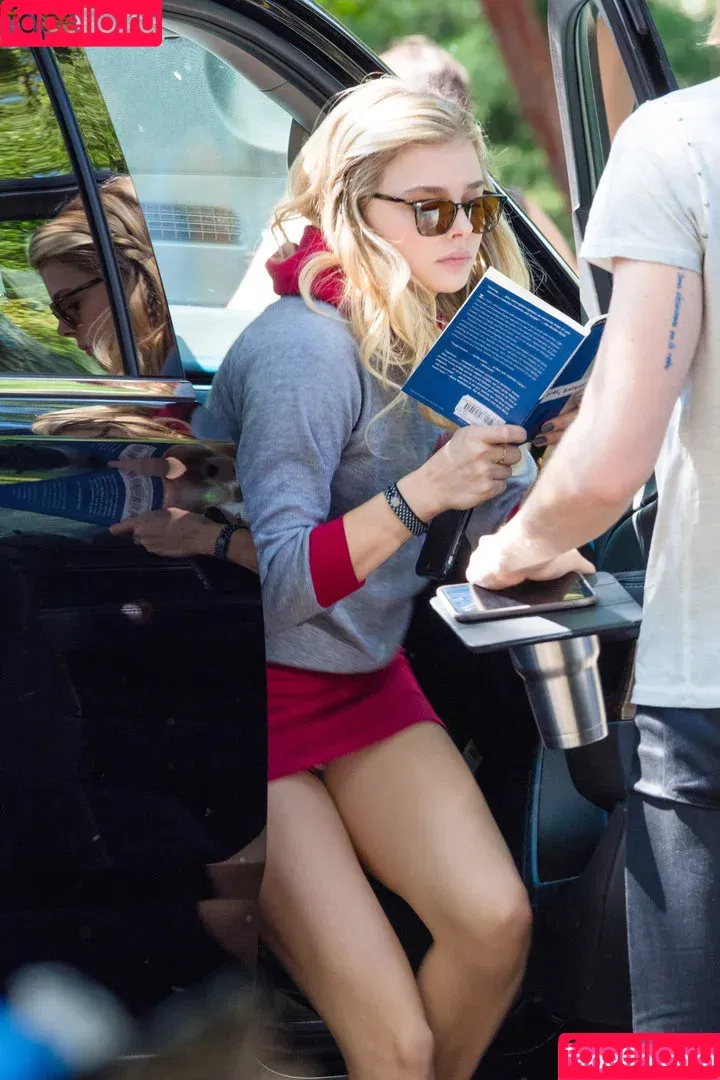 Chloe Grace Moretz / ChloeGMoretz Onlyfans Photo Gallery 