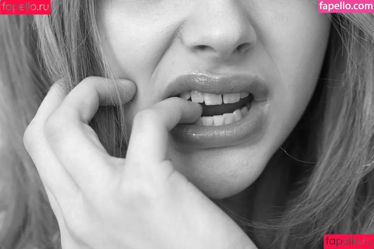 Chloe Grace Moretz / ChloeGMoretz Onlyfans Photo Gallery 