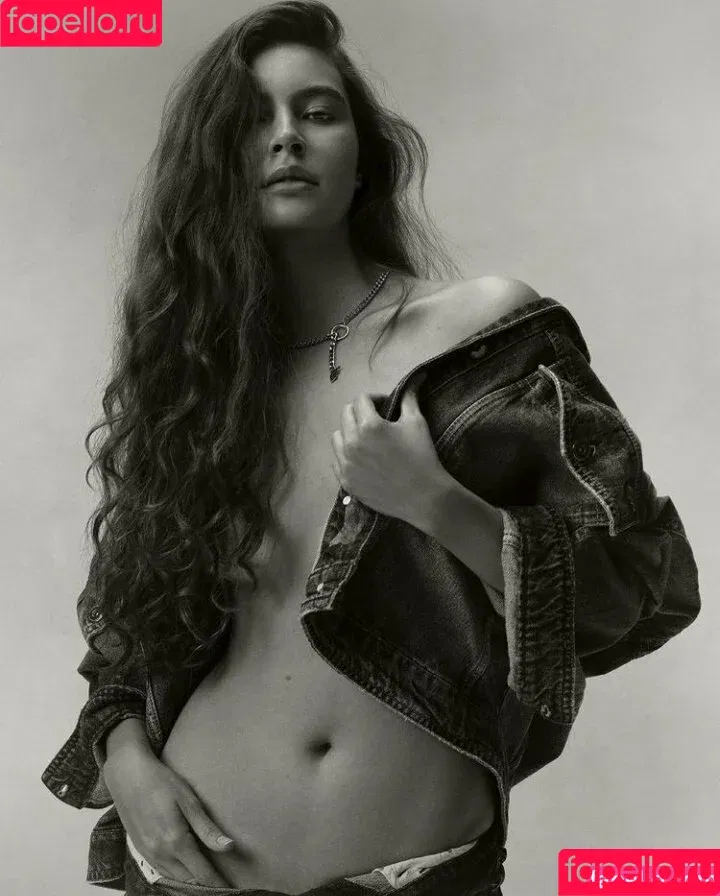 Alanis Guillen / alanissguillen Onlyfans Photo Gallery 