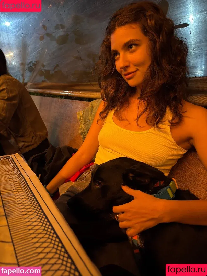 Alanis Guillen / alanissguillen Onlyfans Photo Gallery 