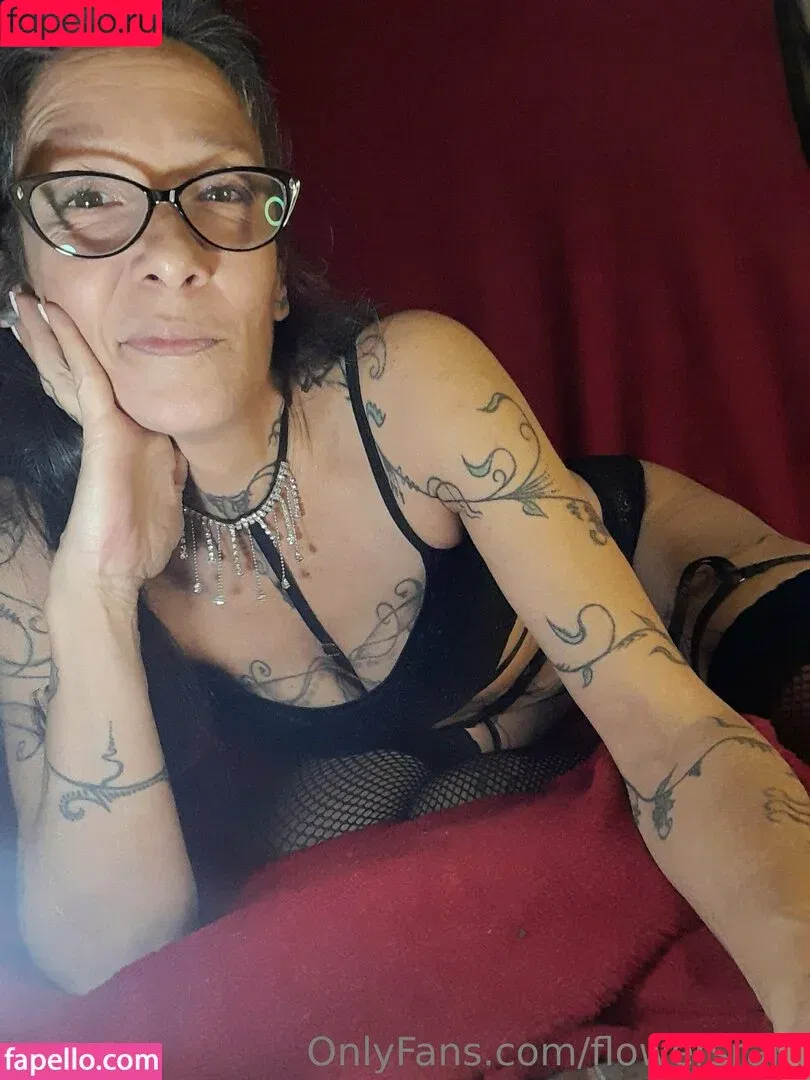 flowersrain / munanurwaroh Onlyfans Photo Gallery 