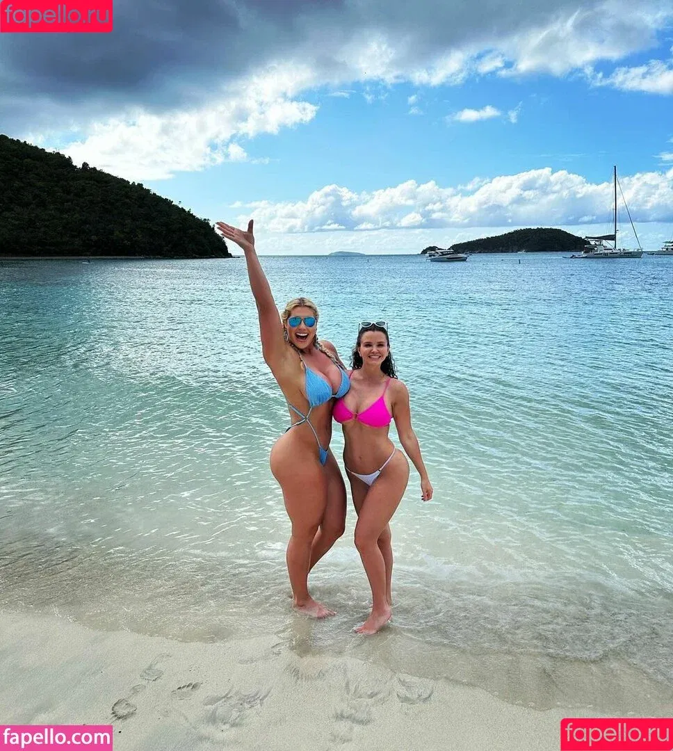 Annie Arbor / annie_arbor Onlyfans Photo Gallery 