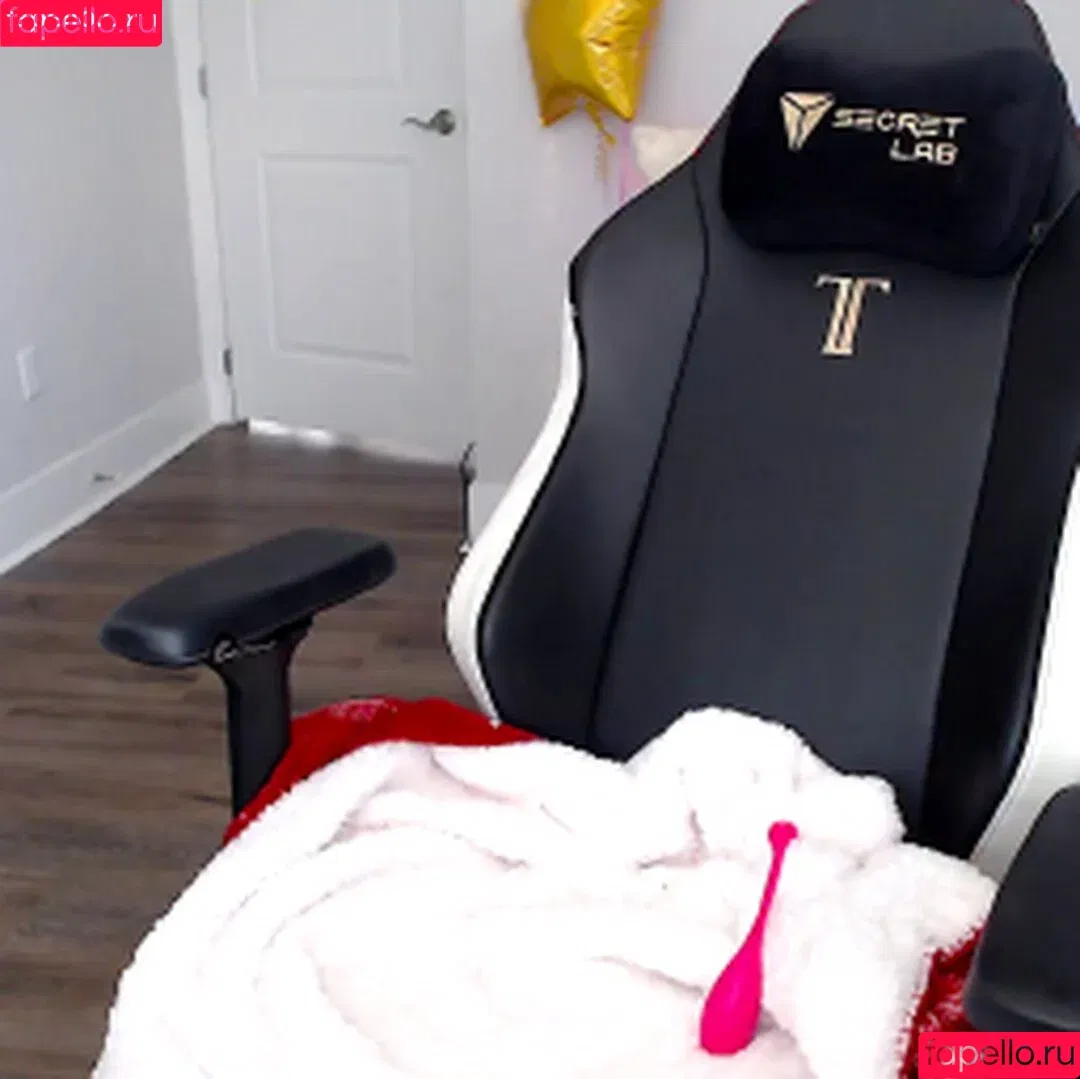 Jadelove_ / Sincerelyxjade / linktr.ee Onlyfans Photo Gallery 