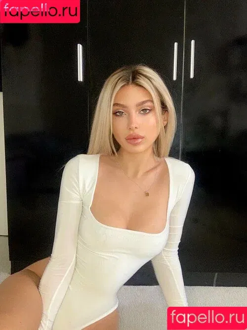 Lana Grey / imlanagrey / lanagreyofficial Onlyfans Photo Gallery 