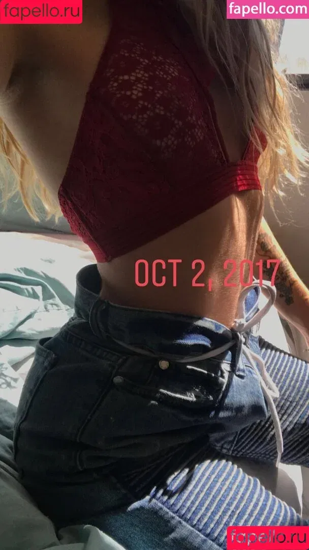 Cherie Lorraine / Cherry Albrecht / cherielorraine / solarrheart Onlyfans Photo Gallery 