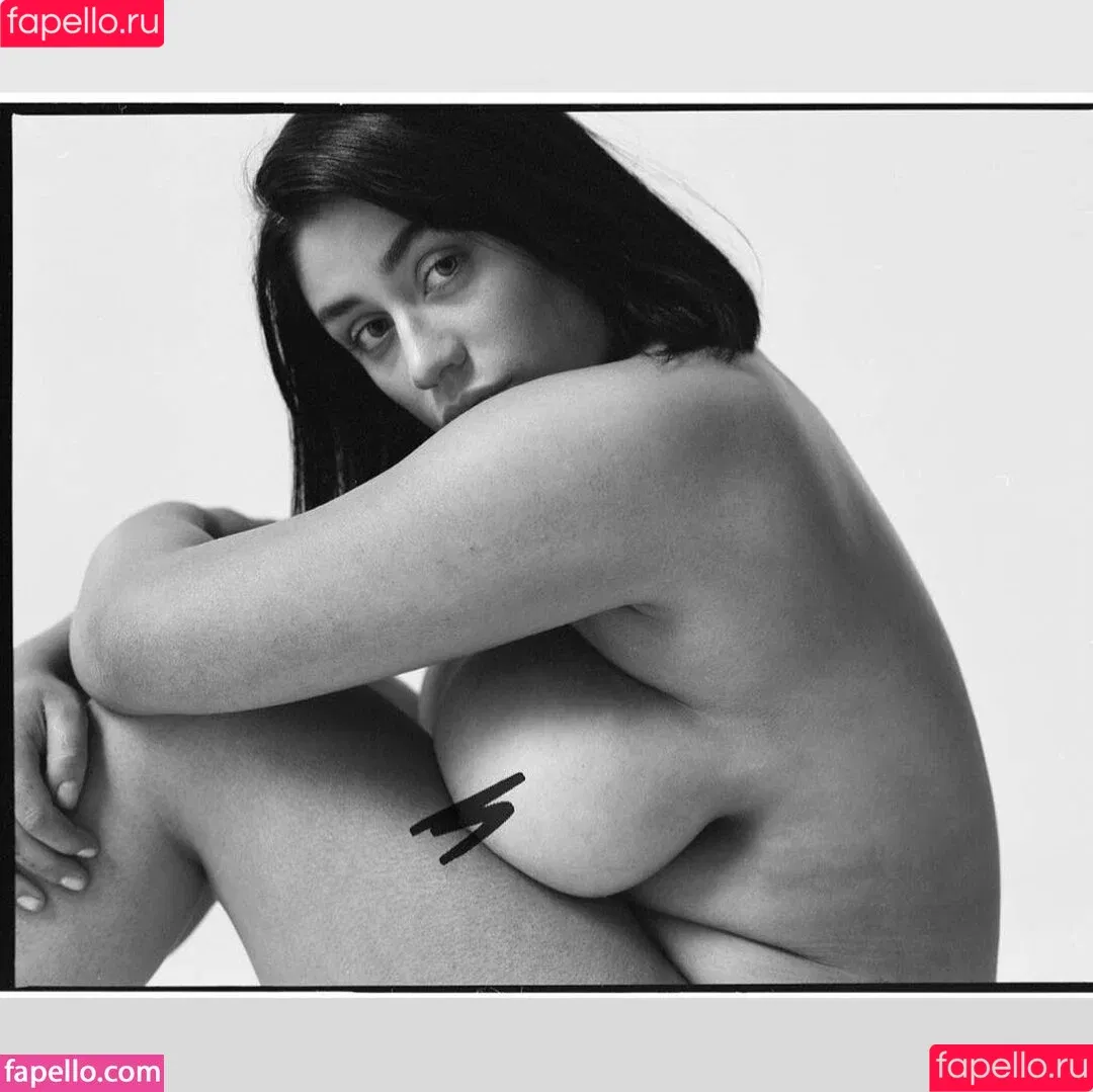 Paige Mary Grace / paigemarygrace / paigeofhearts Onlyfans Photo Gallery 