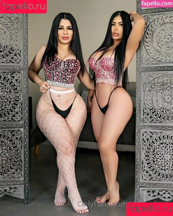 she_b_tripping / shebetripn Onlyfans Photo Gallery 