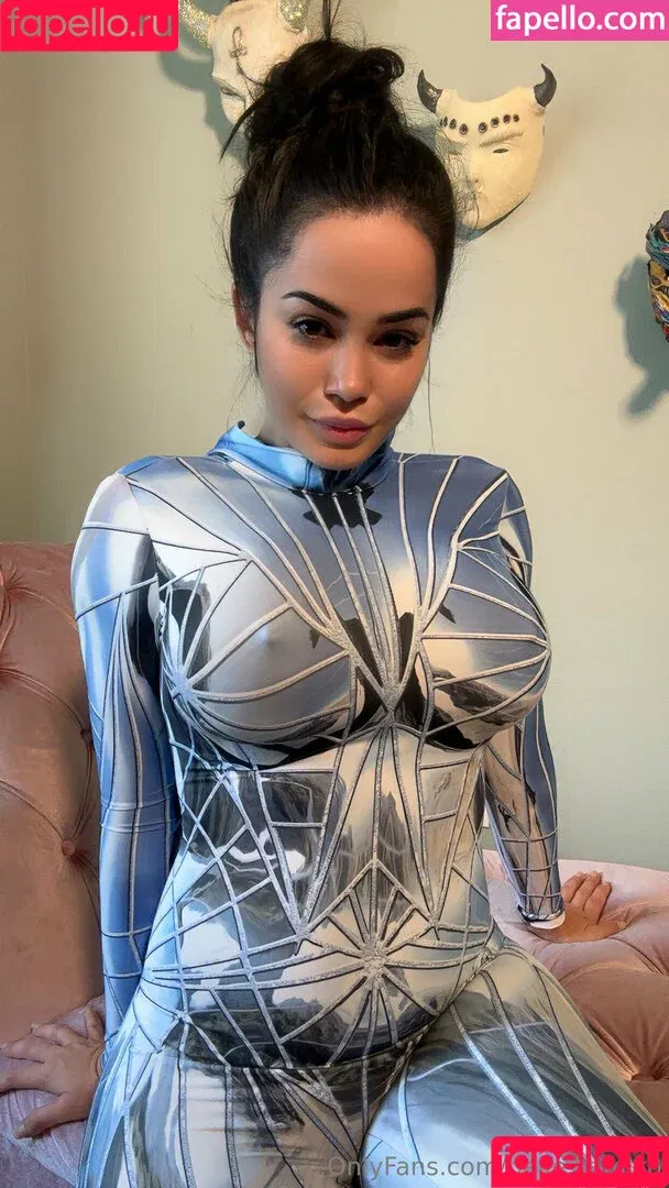 belle.kamiko Onlyfans Photo Gallery 