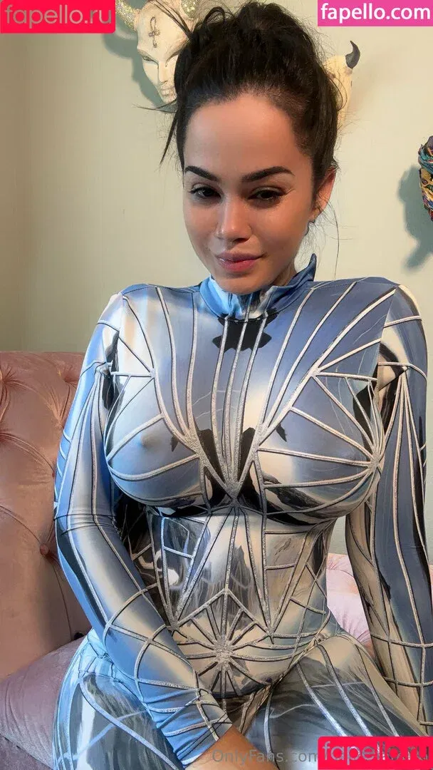 belle.kamiko Onlyfans Photo Gallery 