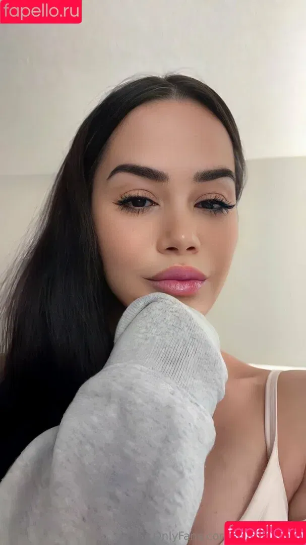 belle.kamiko Onlyfans Photo Gallery 