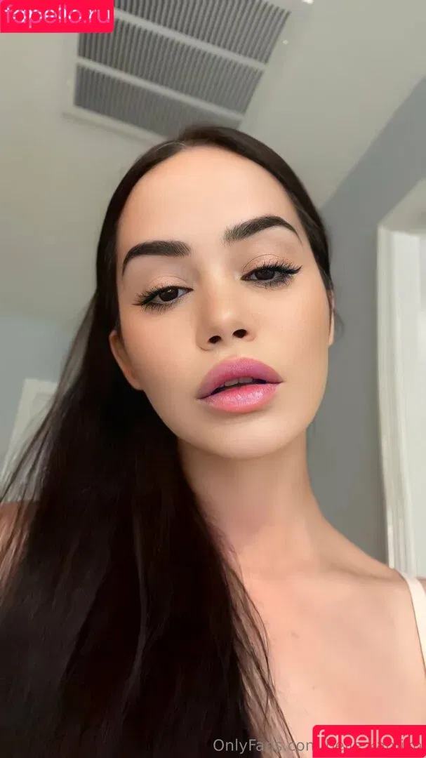 belle.kamiko Onlyfans Photo Gallery 