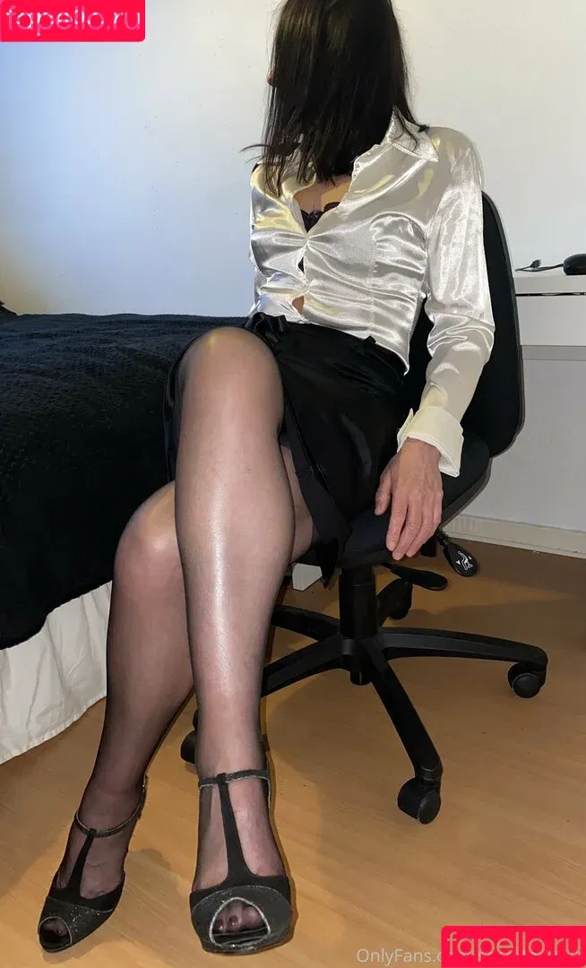 Secretary Roleplay / secretary_anna / secretaryanna Onlyfans Photo Gallery 