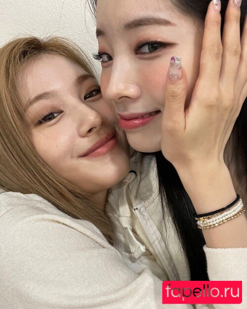 Twice Kpop Nude Onlyfans Photo 44