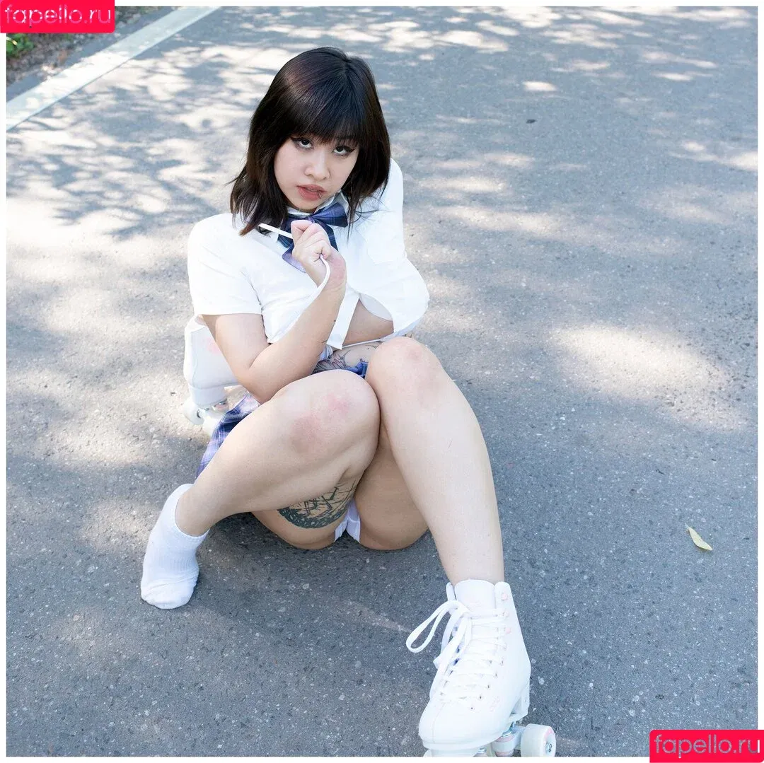 Karandashiha / Đào Vũ Hạnh Linh Onlyfans Photo Gallery 