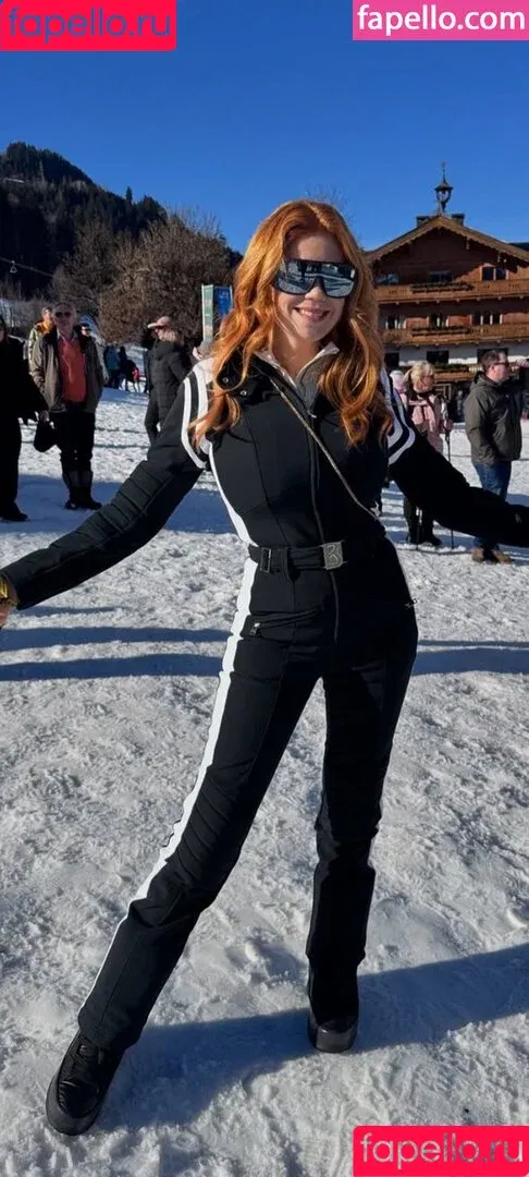 Palina Rojinski / action / palinski Onlyfans Photo Gallery 