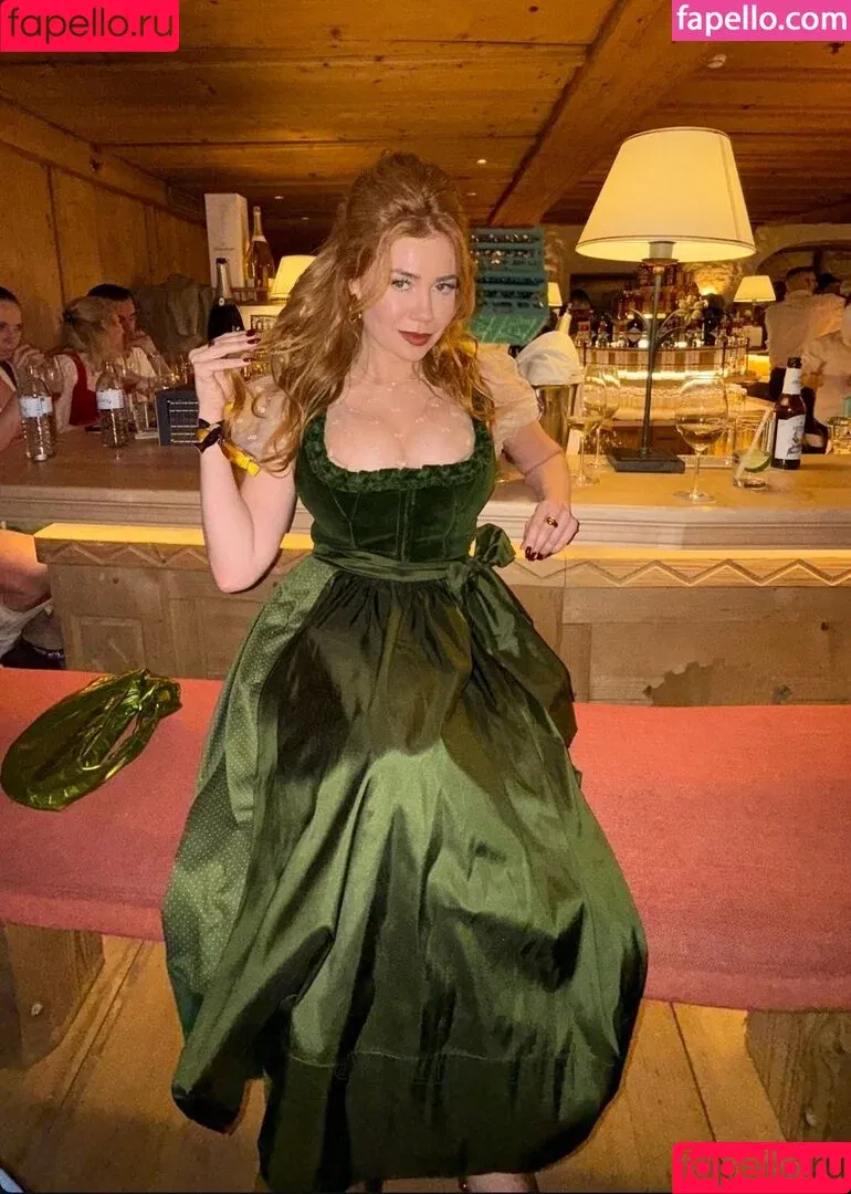 Palina Rojinski / action / palinski Onlyfans Photo Gallery 