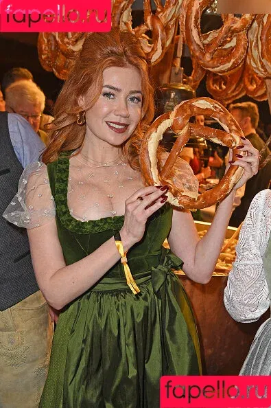 Palina Rojinski / action / palinski Onlyfans Photo Gallery 