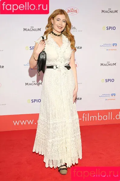 Palina Rojinski / action / palinski Onlyfans Photo Gallery 