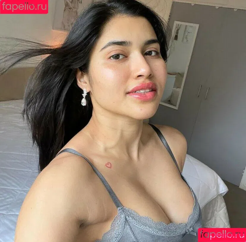 Ravina Patel / its_ravina2429 / its_shoaibravina Onlyfans Photo Gallery 