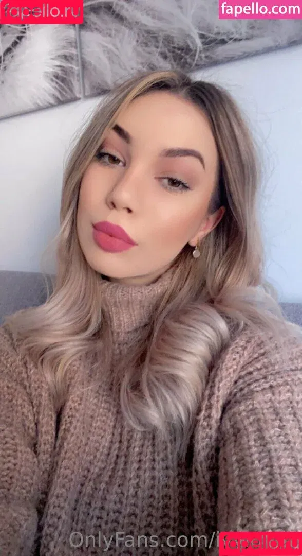 ivyleahlovell / ivylovell Onlyfans Photo Gallery 