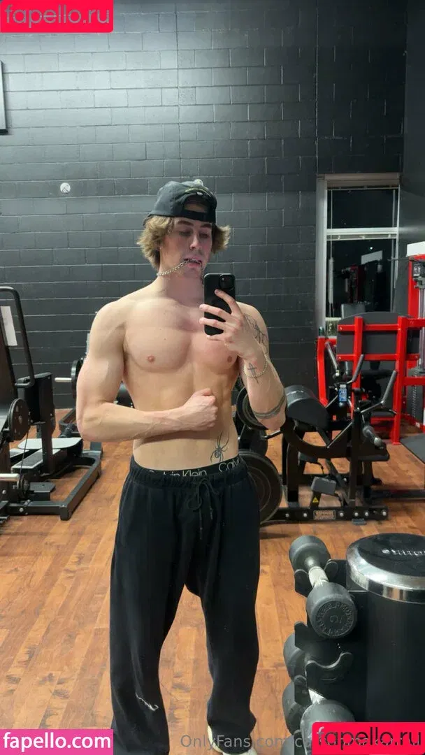 carsmak_ / carsonmakarrall Onlyfans Photo Gallery 