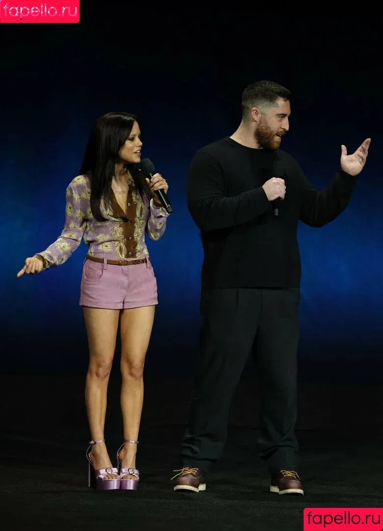 Jenna Ortega / Page / jennaortega / ortega00 Onlyfans Photo Gallery 