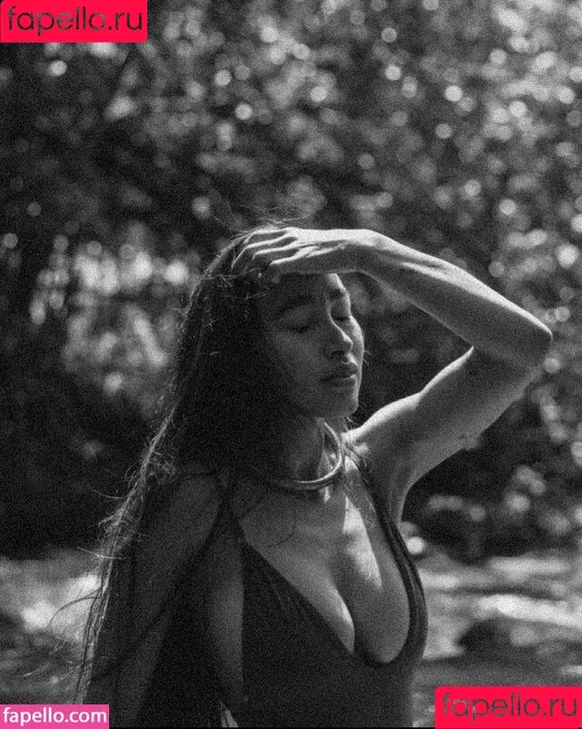 Hitomi Mochizuki / yaknowme_hitomi Onlyfans Photo Gallery 