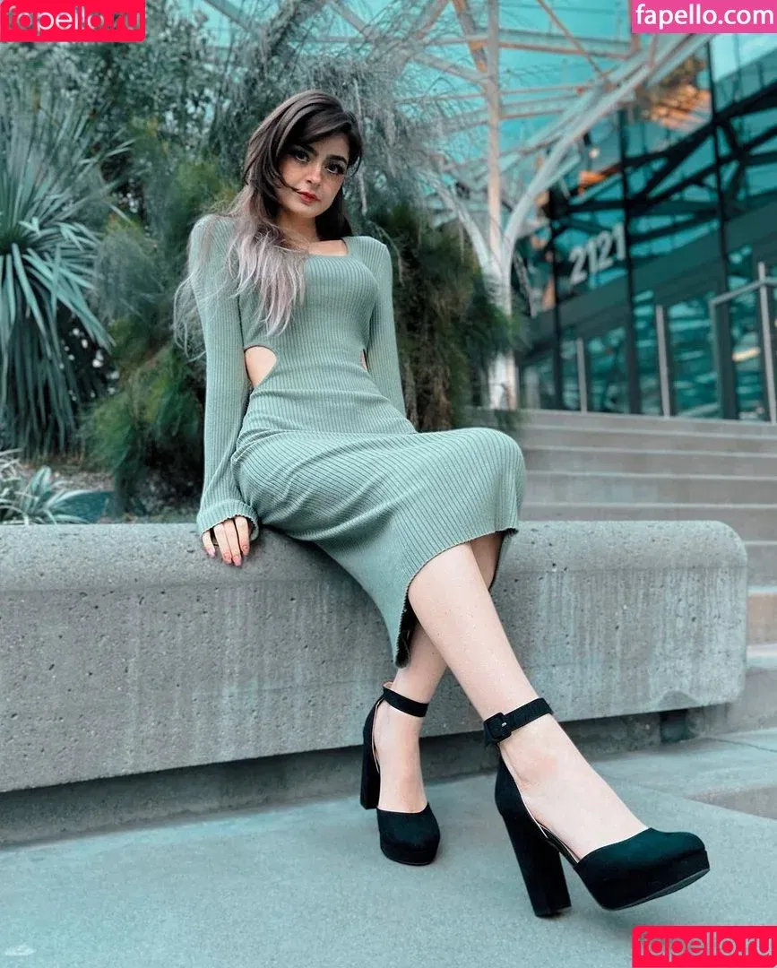 / Aruuu / DeputyARUUU / malachitexd Onlyfans Photo Gallery 