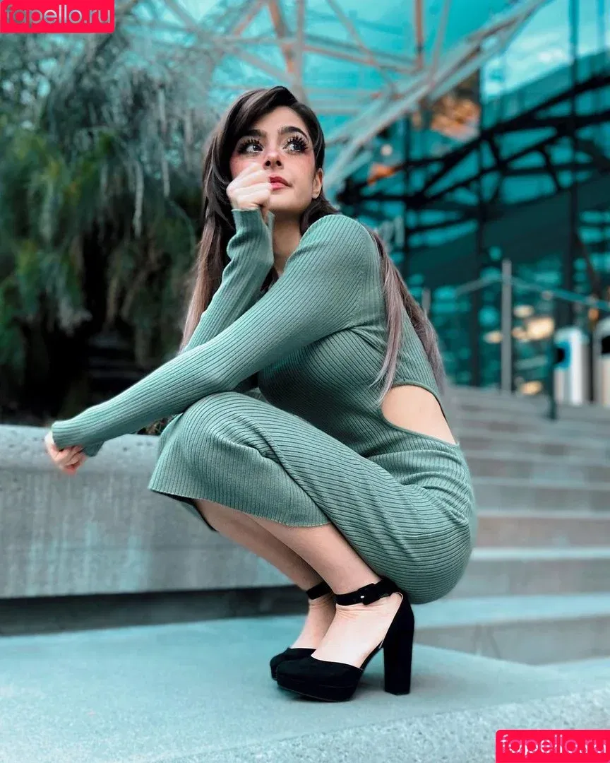 / Aruuu / DeputyARUUU / malachitexd Onlyfans Photo Gallery 