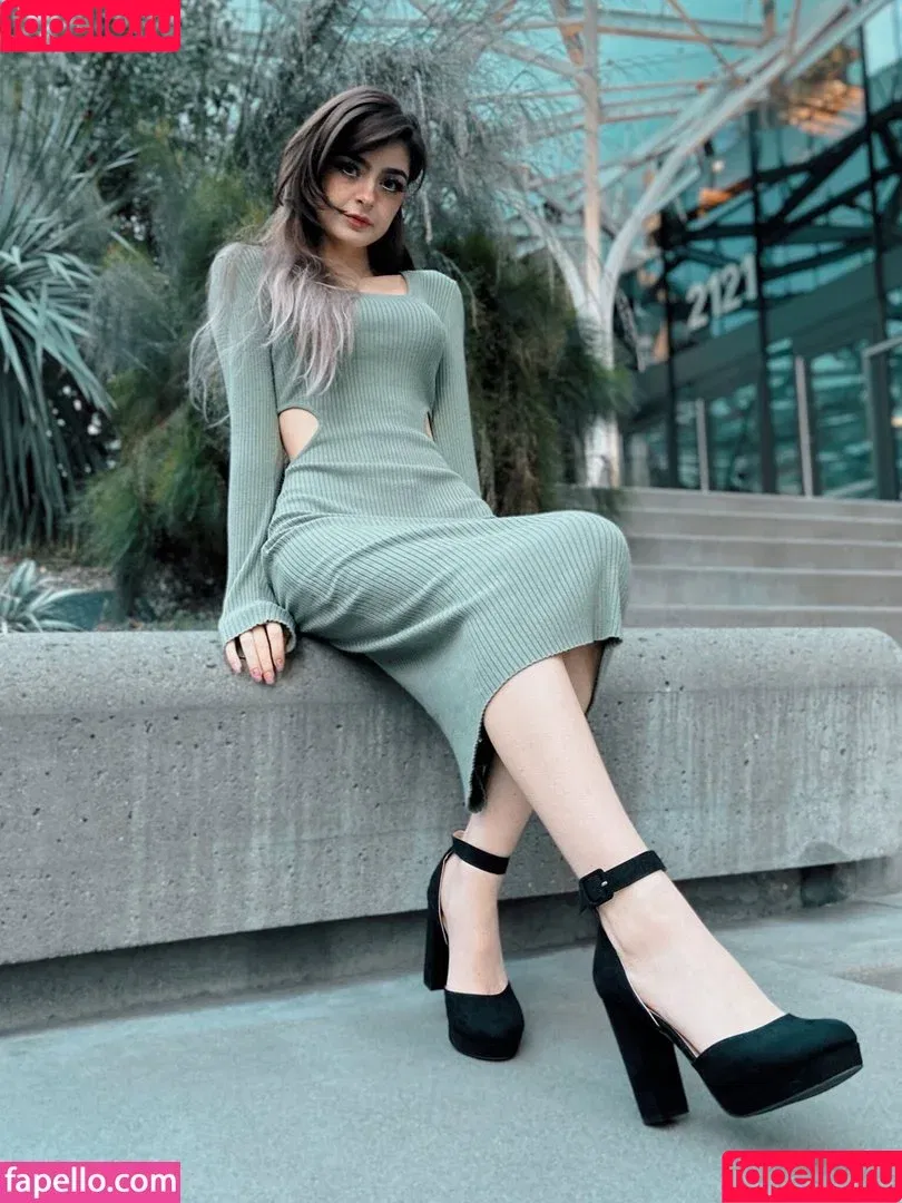 / Aruuu / DeputyARUUU / malachitexd Onlyfans Photo Gallery 