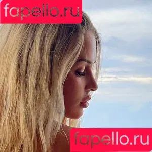 Amanda Thomas / Molliipop / Molly Dean Onlyfans Photo Gallery 