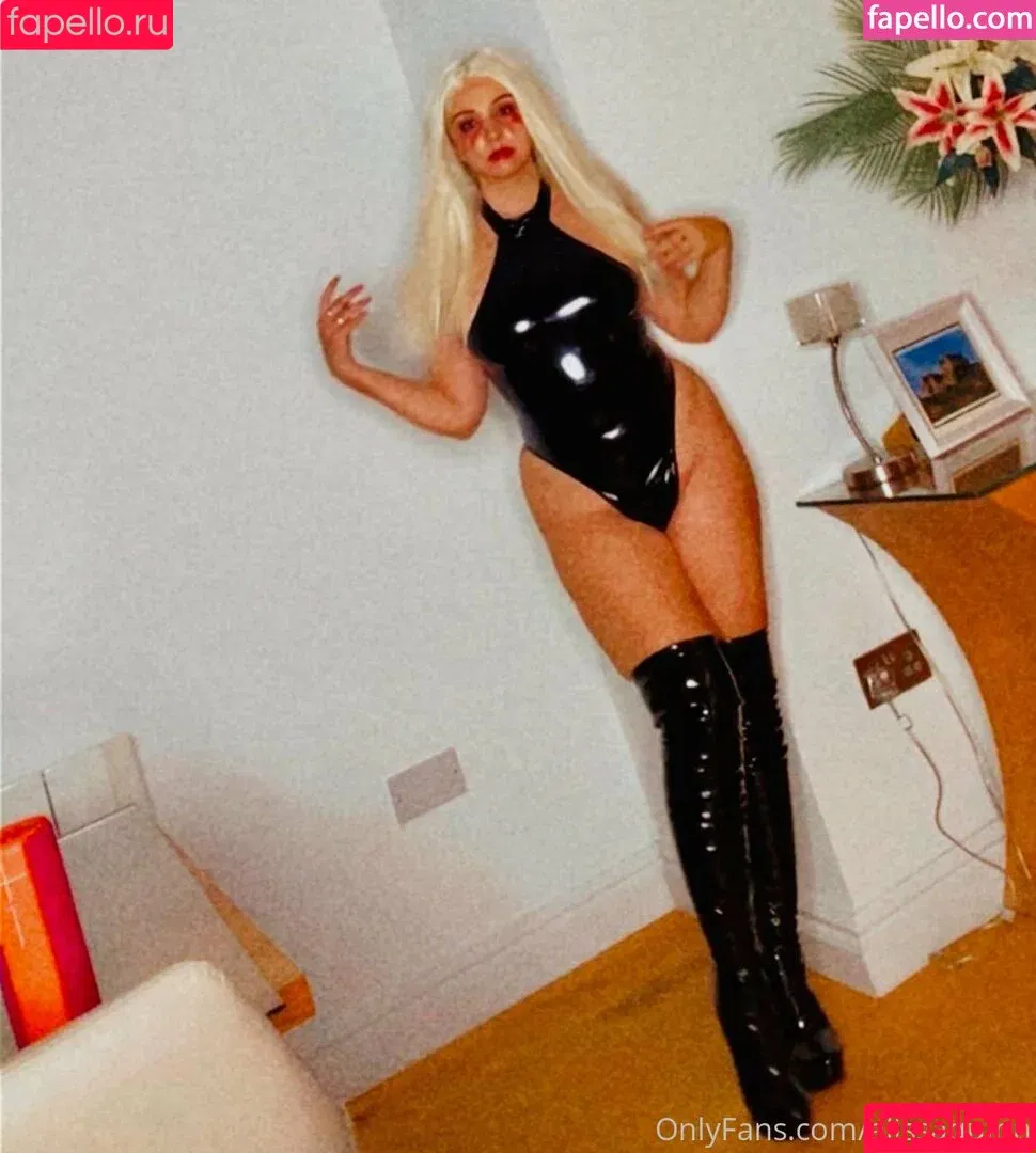 Alissa / alissaquinn / https: / realalyssaquinn Onlyfans Photo Gallery 