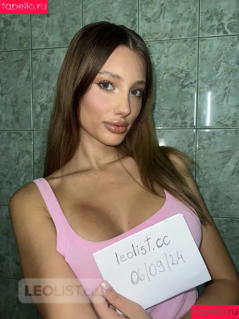 Chloe Haze / Chloeehaze / chloesquishhyy Onlyfans Photo Gallery 