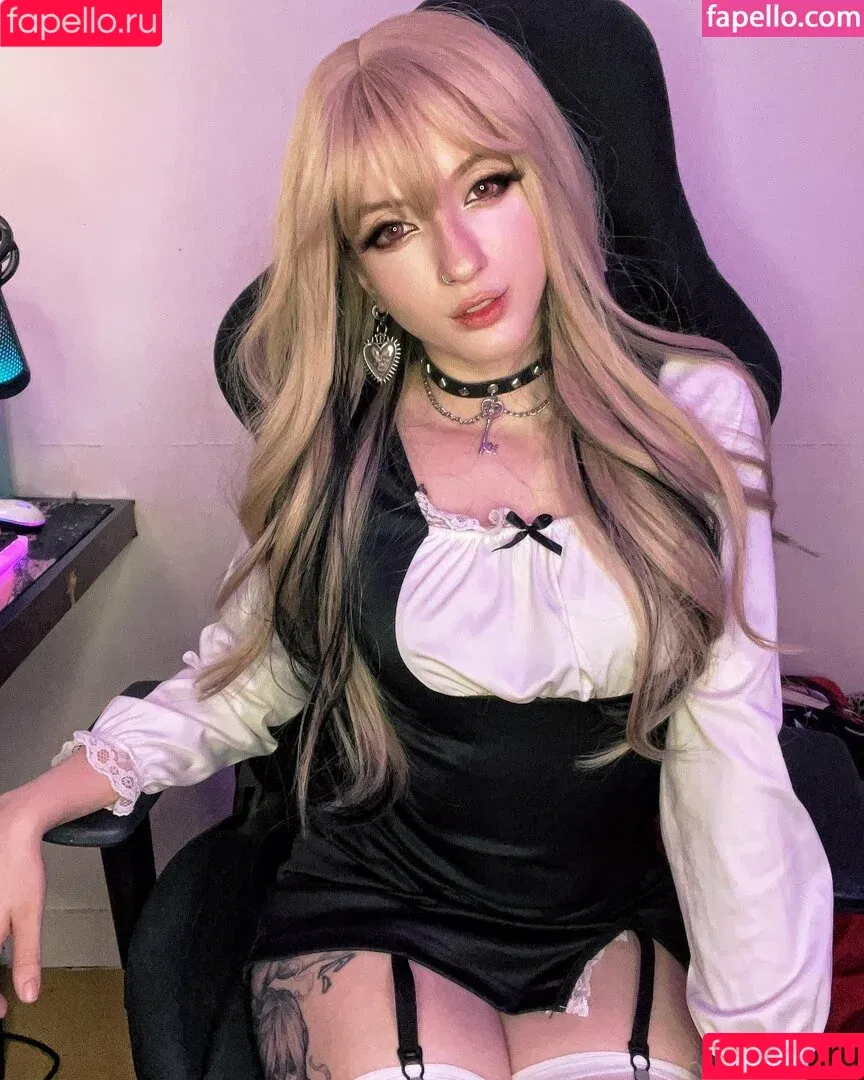 Akemy Sama / akemi101xoxo / akemy.sama Onlyfans Photo Gallery 