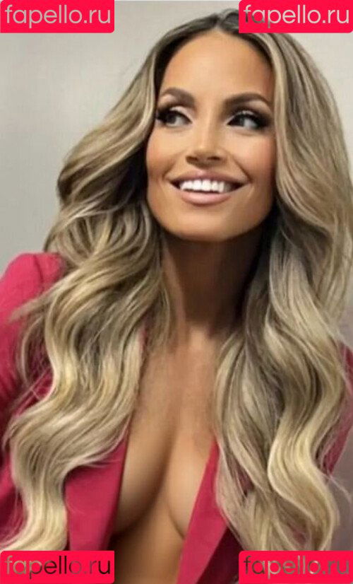 Trish Stratus / trishstratuscom Onlyfans Photo Gallery 