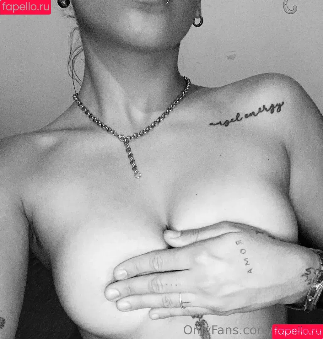 emihotcake / emihott Onlyfans Photo Gallery 