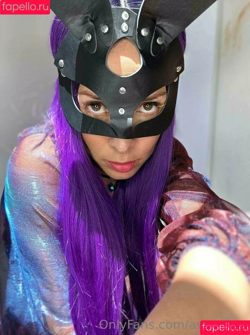 _avislove_ / avislovee Onlyfans Photo Gallery 