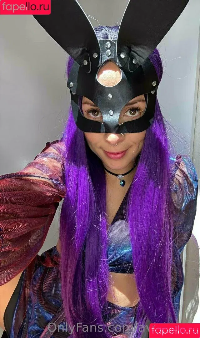 _avislove_ / avislovee Onlyfans Photo Gallery 