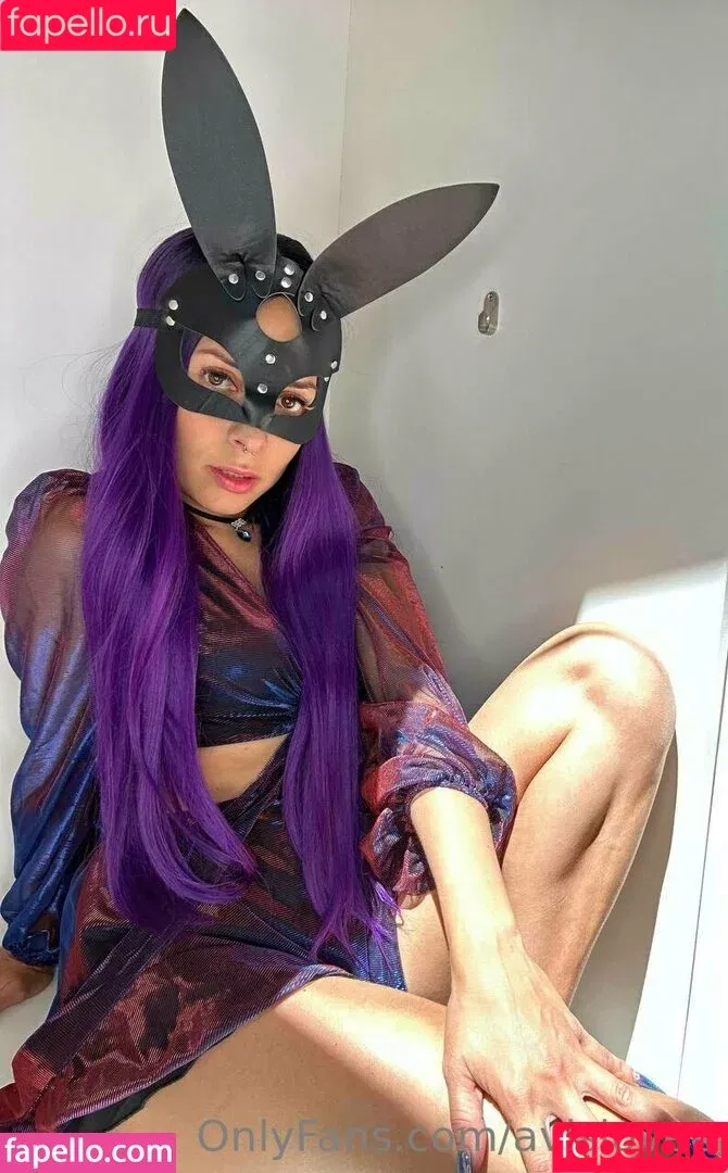 _avislove_ / avislovee Onlyfans Photo Gallery 