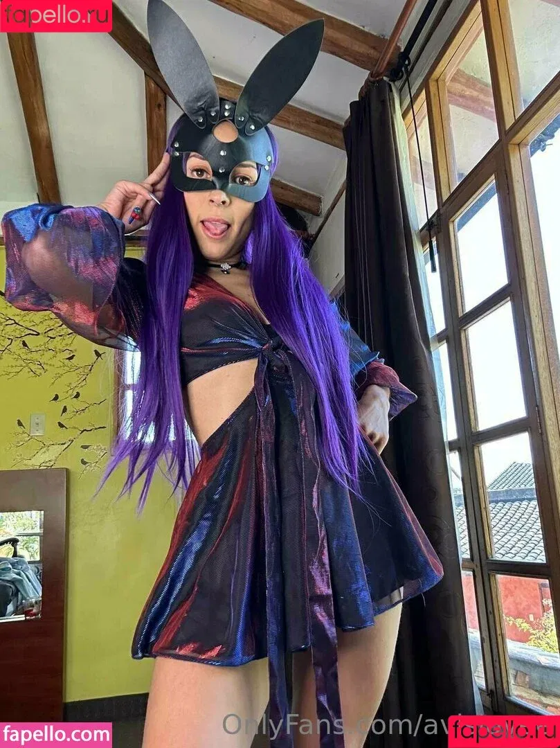 _avislove_ / avislovee Onlyfans Photo Gallery 